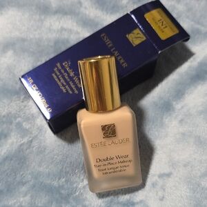 Estee Lauder Double Wear Foundation - Cream Shade